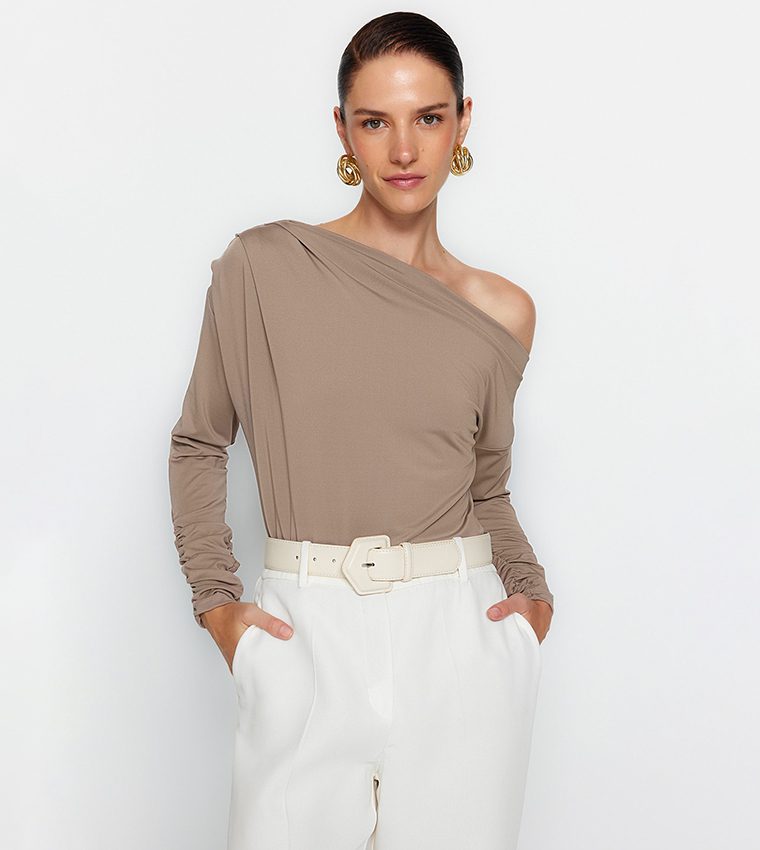 Long Sleeves Asymmetric Top Long Sleeves Asymmetric Top
