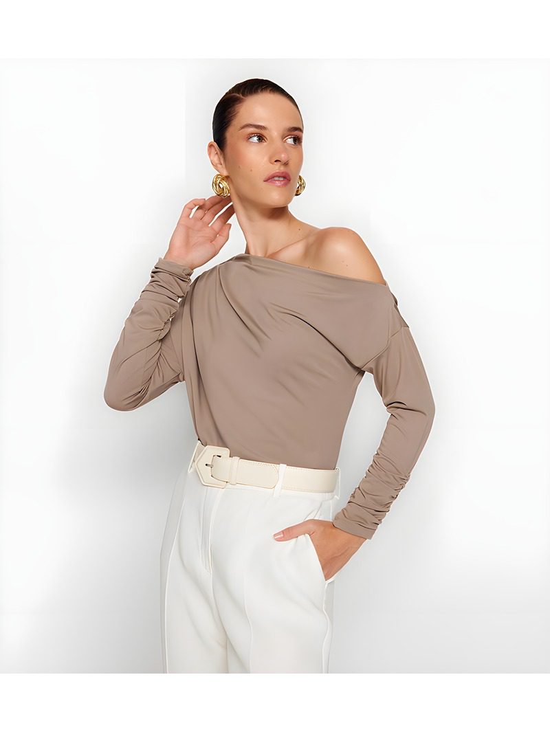 Long Sleeves Asymmetric Top Long Sleeves Asymmetric Top