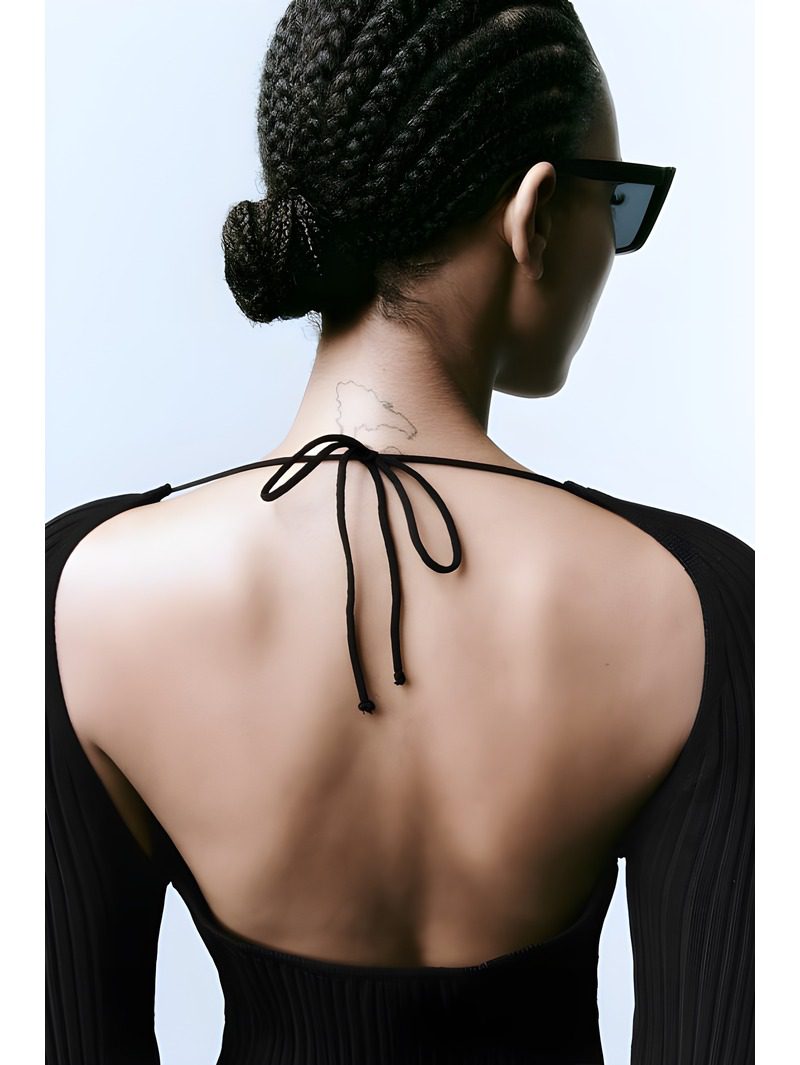 Cut-Out Crop Top . black Cut-Out Crop Top