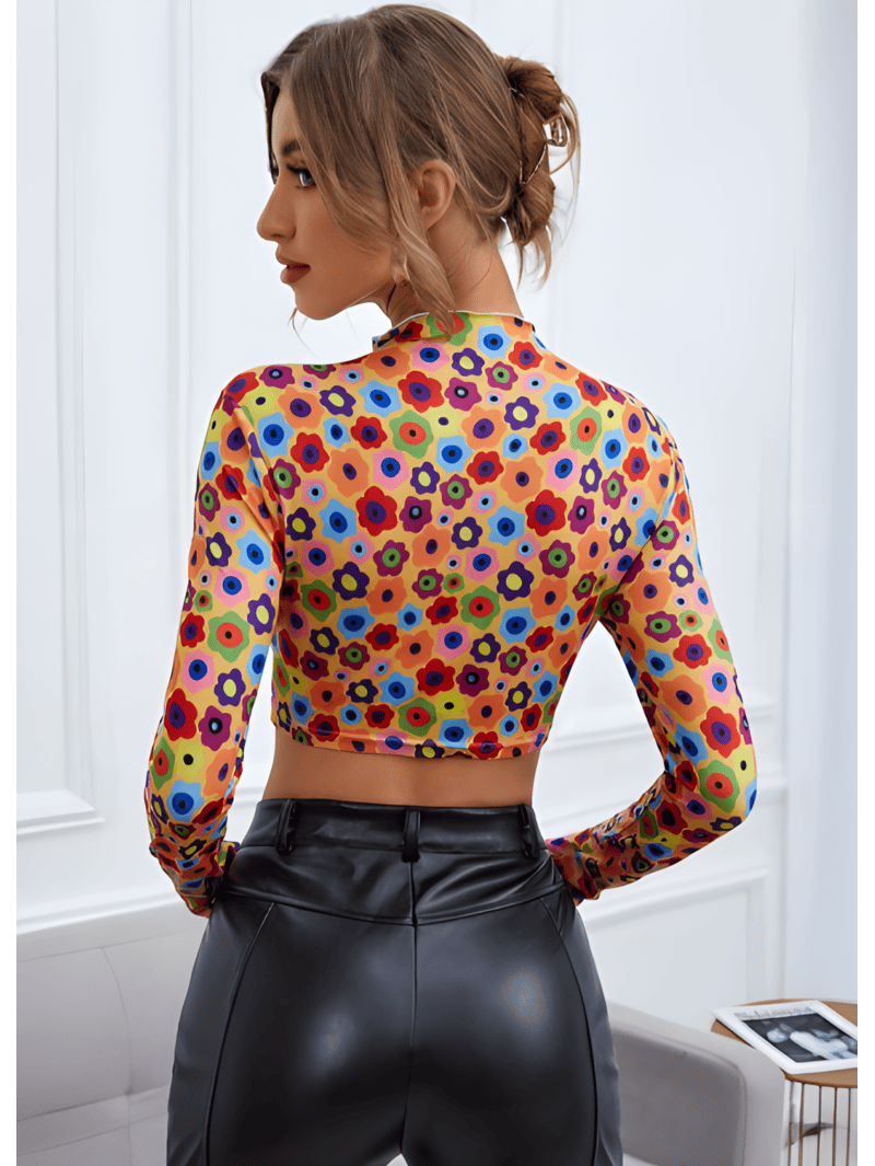 Knot tee .cut-out crop top (3) Knot tee .cut-out crop top